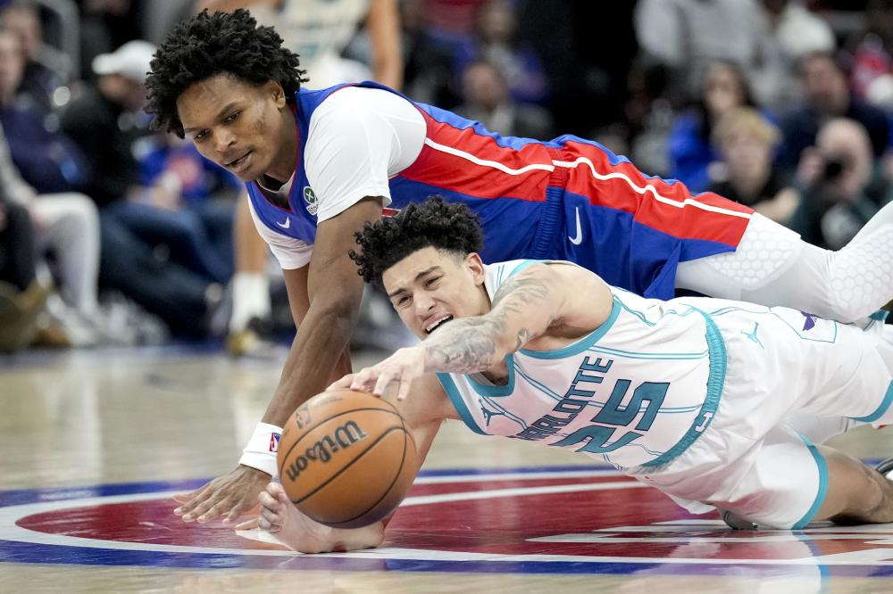 但后场篮板 但后场篮板