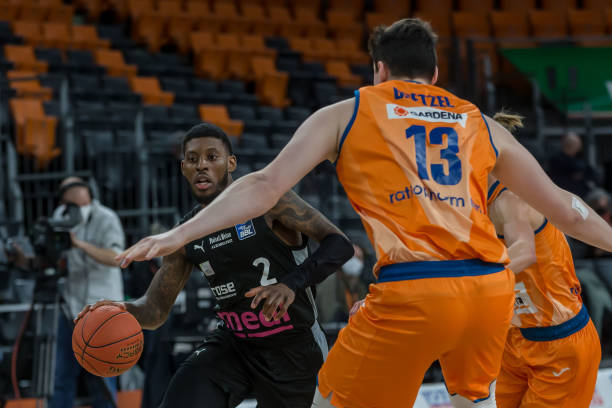 战术调整 战术调整