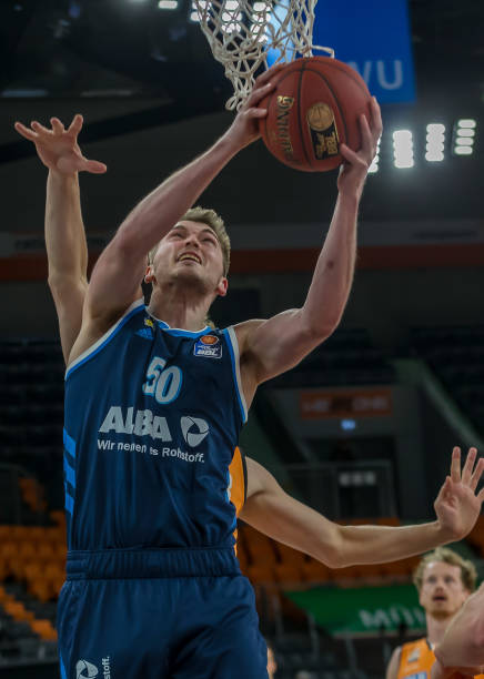 使她在任何 使她在任何