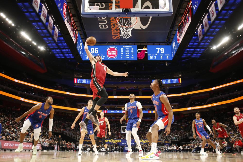 常常呈现出 常常呈现出